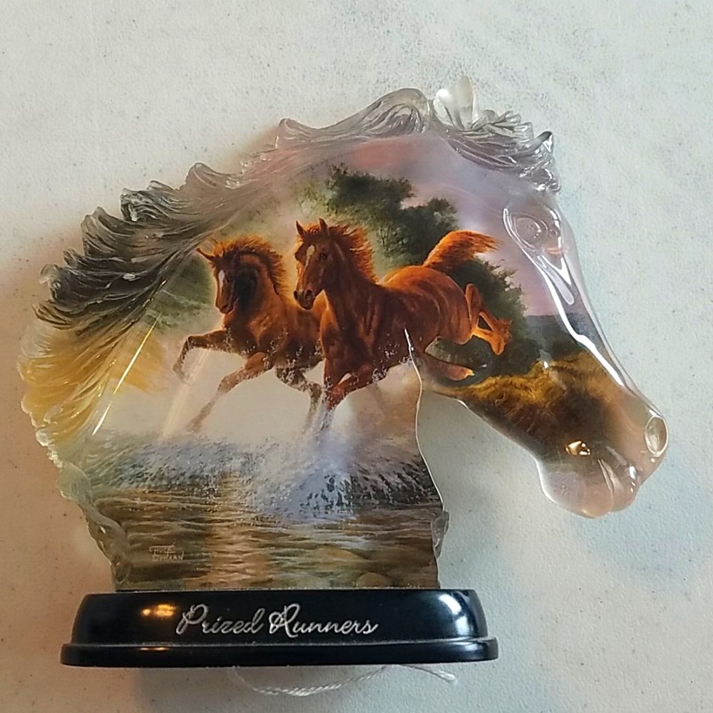 2002 The Bradford exchange horse figurine
